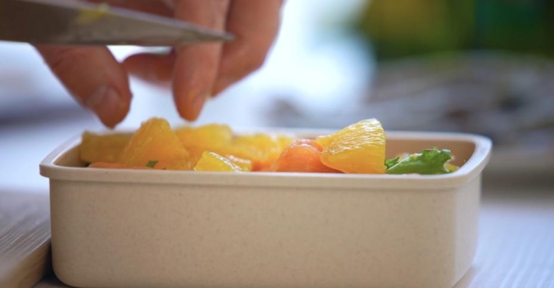 Салат с красной рыбой и апельсином