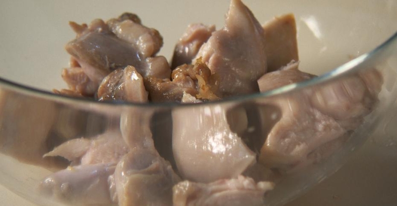 Тайский салат с курицей и манго