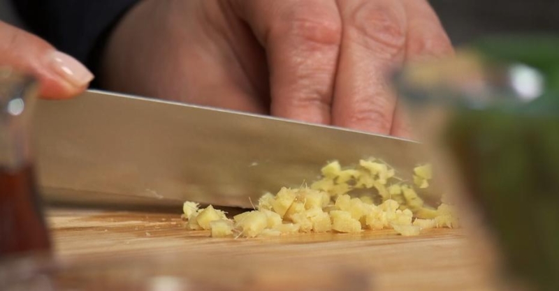 Печёнка по-строгановски, с фасолью и сладким чили, шашлыки с черносливом