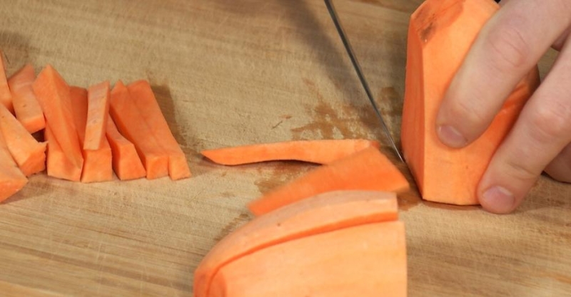 Рагу в мексиканском стиле и батат фри