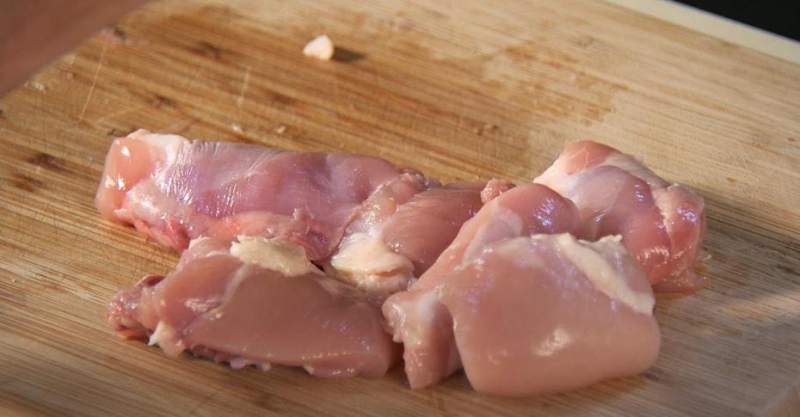 Вьетнамский салат с курицей и арахисом