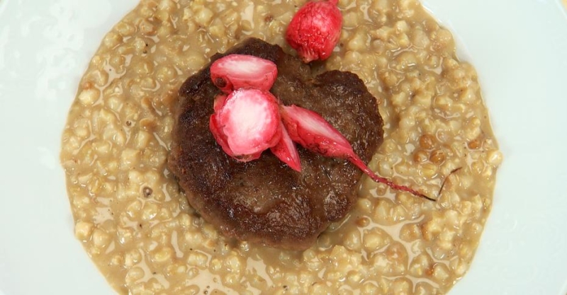 Полба с говяжьей котлетой