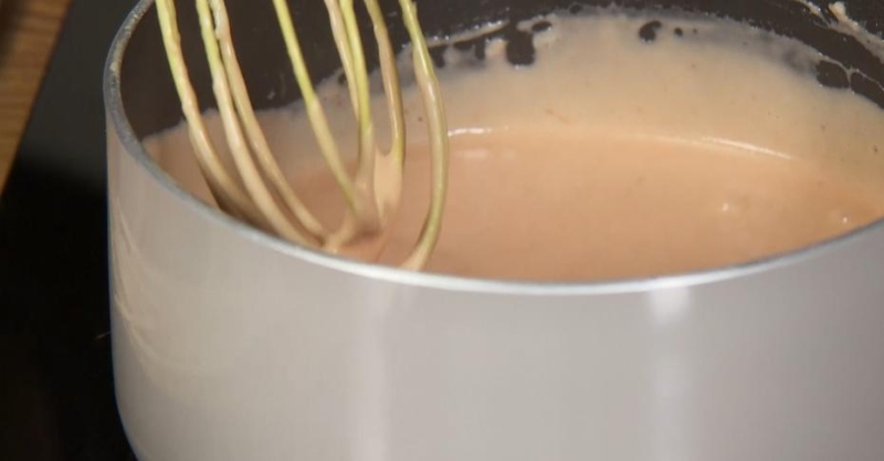 Печёнка по-строгановски, с фасолью и сладким чили, шашлыки с черносливом