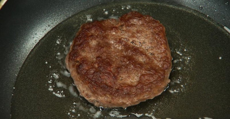 Полба с говяжьей котлетой