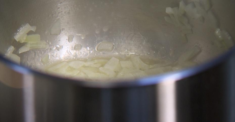 Говядина в луковом соусе