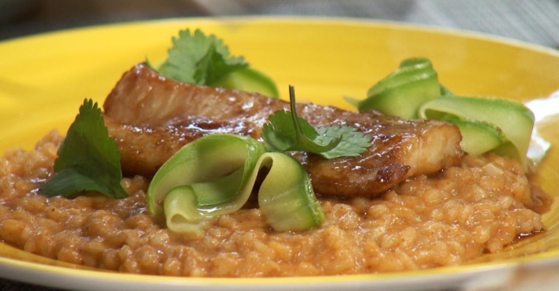 Ризотто том ям и маринованные кабачки