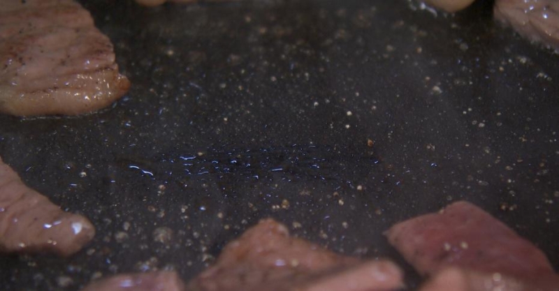 Говядина в луковом соусе