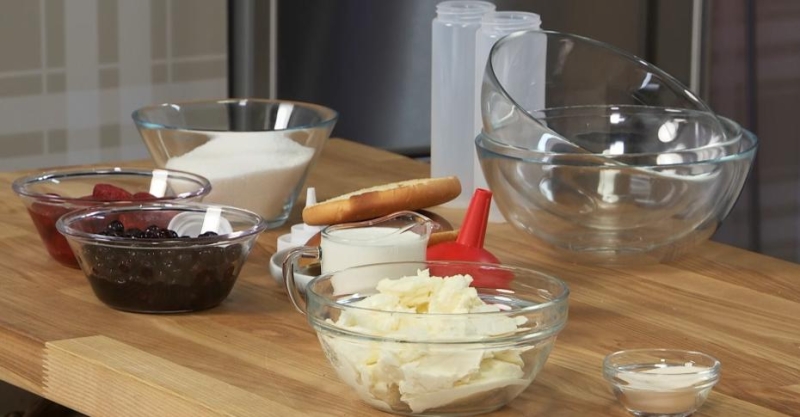 Бутерброды с икрой из ягод