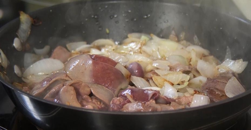 Печёнка по-строгановски