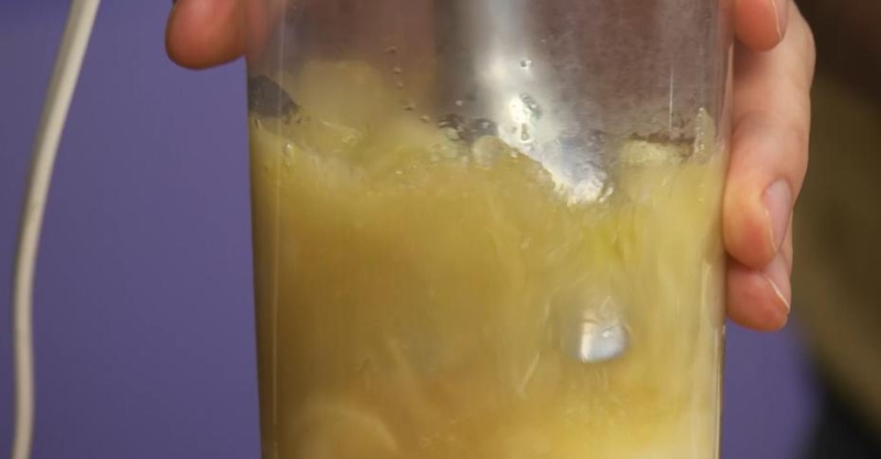 Утиная ножка с мандариновым соусом и гарнир из запечённых яблок