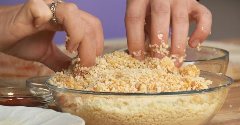 Куриные шницели с «зелёным» гарниром и какао с мороженым