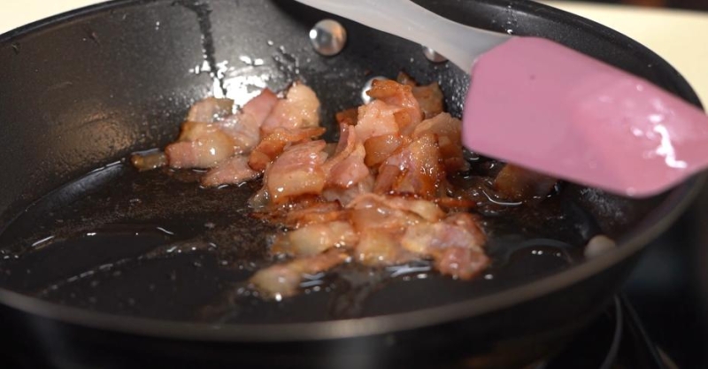 Салат из трески с заправкой из хрена