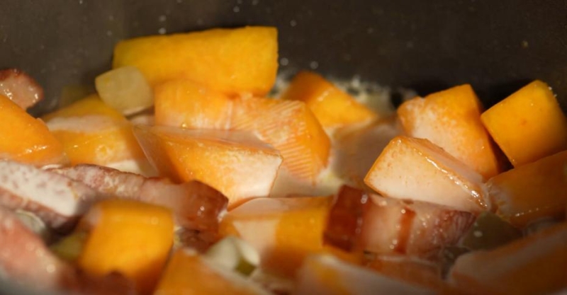 Гарнир из тыквы с грудинкой