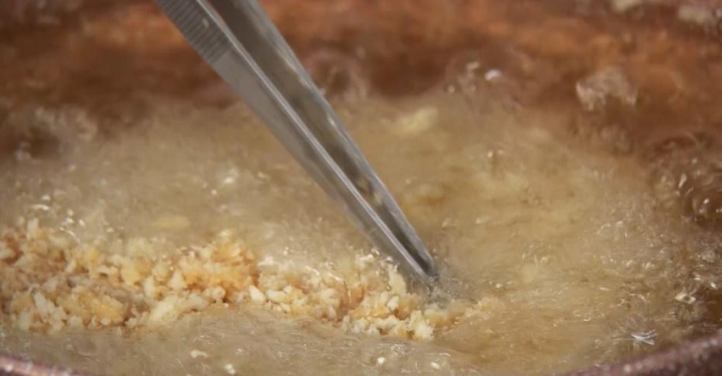 Куриные шницели с «зелёным» гарниром и какао с мороженым