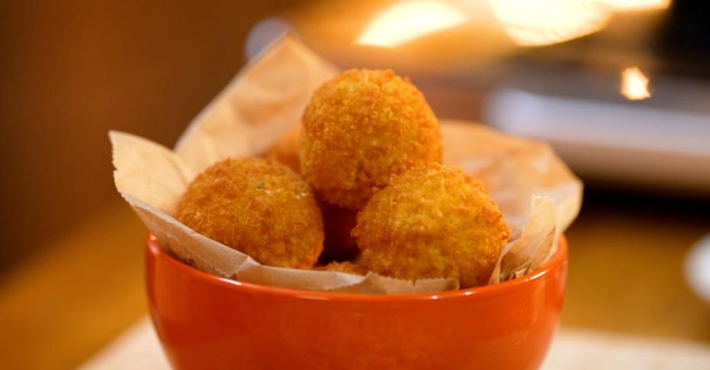 Картофельные шарики с сыром