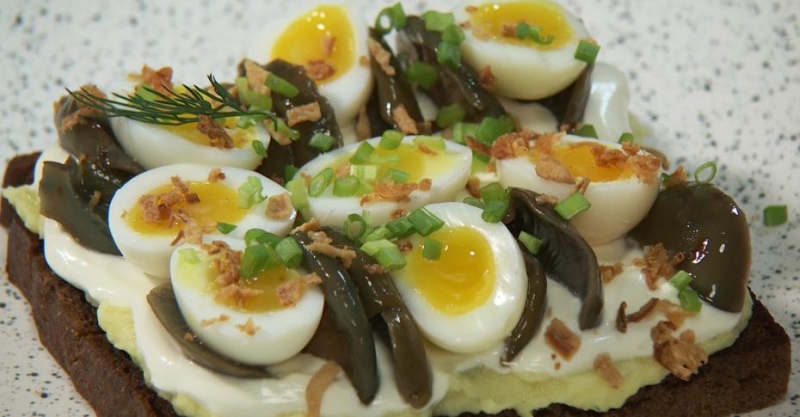 Сморреброд с картофелем и грибами