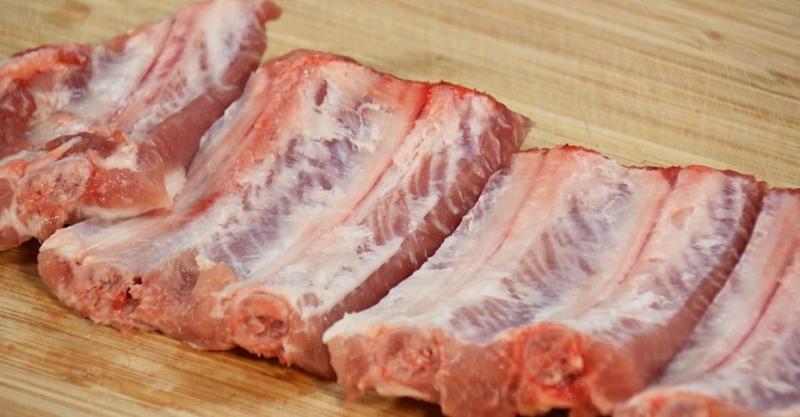 Свиные рёбра с пикантным соусом