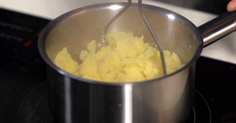 Картофельное пюре с горчицей и чеддером