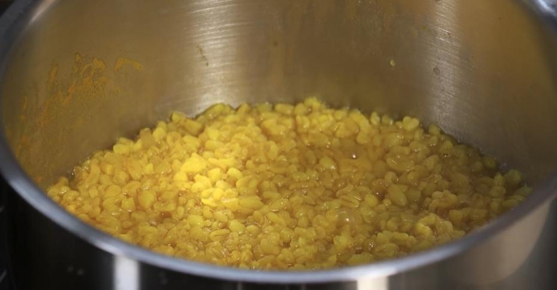 Тёплый салат с печёнкой, булгуром и курагой