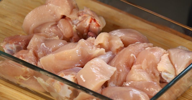 Курица с сухофруктами и томлёным рисом в лаваше