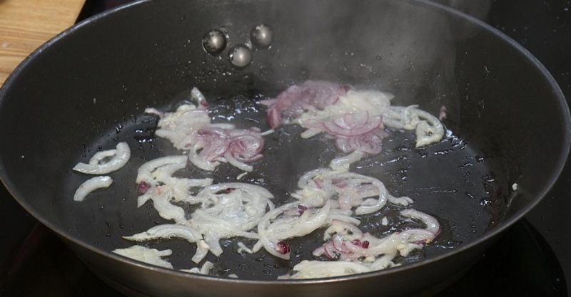 Зелёное ризотто и сливочный кальмар