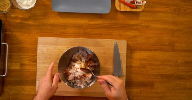 Пельмени с мясом и креветками