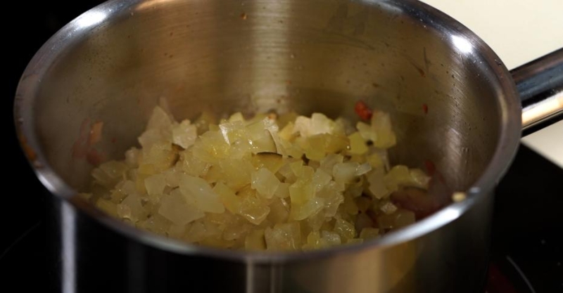 Икра из солёных огурцов