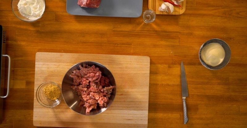 Хрустящие пельмени с мясом в соусе терияки