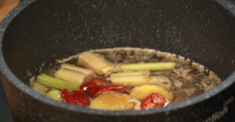 Азиатский салат с фунчозой