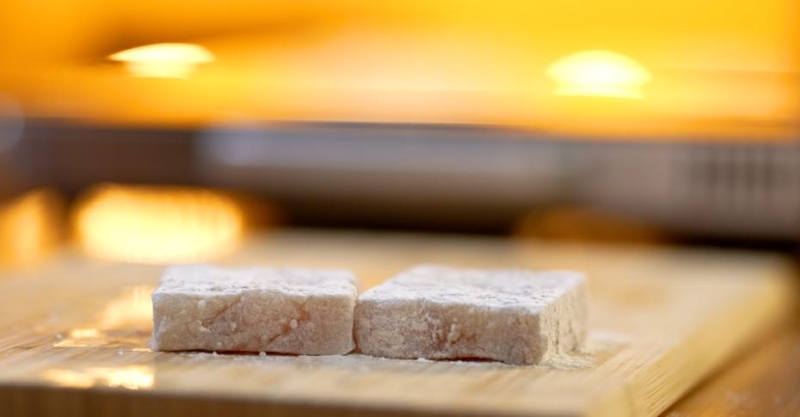 Минтай с рисом в сливочно-овощном соусе