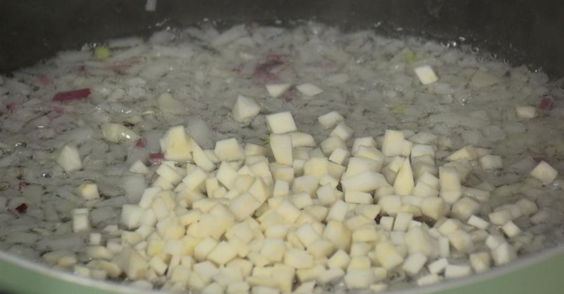 Зелёное ризотто и сливочный кальмар