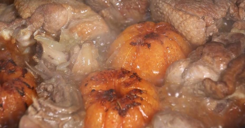 Утка томлёная с мандаринами