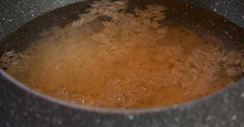 Лаймовый рис с морепродуктами и соусом из лемонграсса и лайма