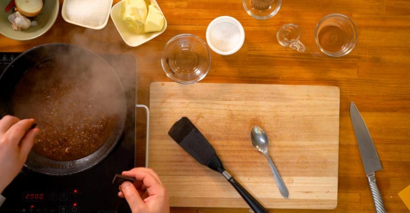 Филе-миньон с шоколадным соусом