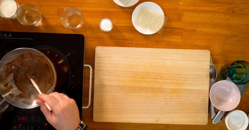 Панна-котта с шоколадным соусом