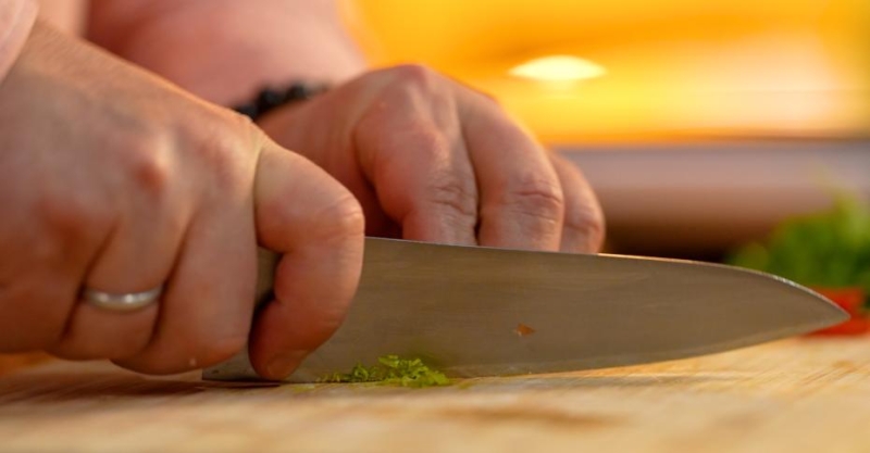 Минтай с рисом в сливочно-овощном соусе