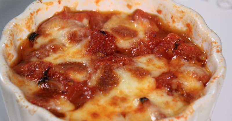 Моцарелла в помидорах