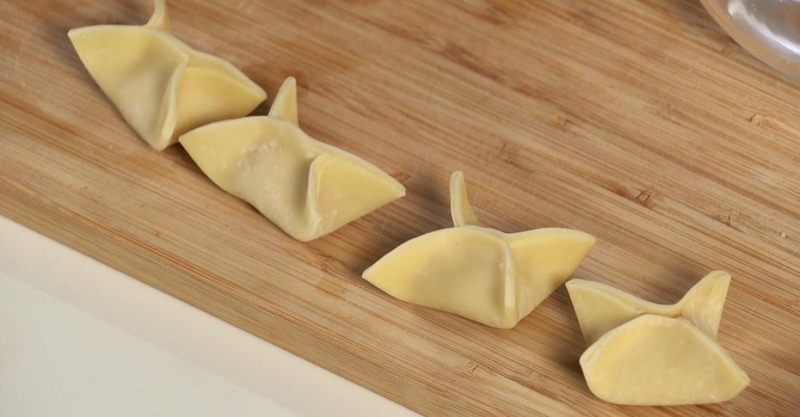 Крабовый Рангун (хрустящие вонтоны с крабовыми палочками)