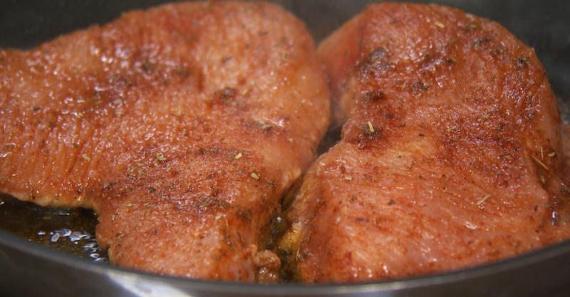 Сырные пончики и круассаны с индейкой