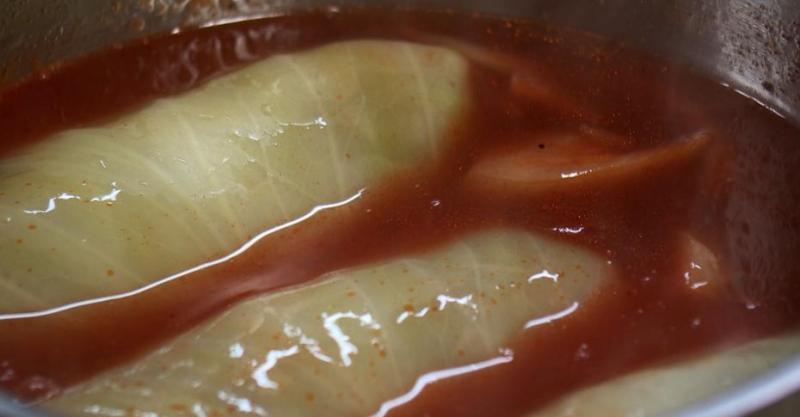 Голубцы с колбасками в итальянском стиле