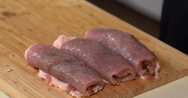 Голубцы со стейком из свинины