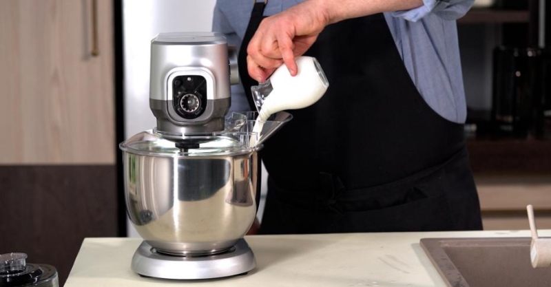 Красный салат от Сальвадора Дали