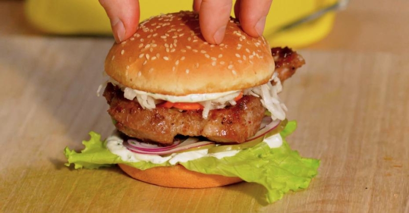 Бургер со стейком