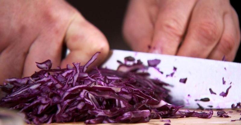 Красный салат от Сальвадора Дали