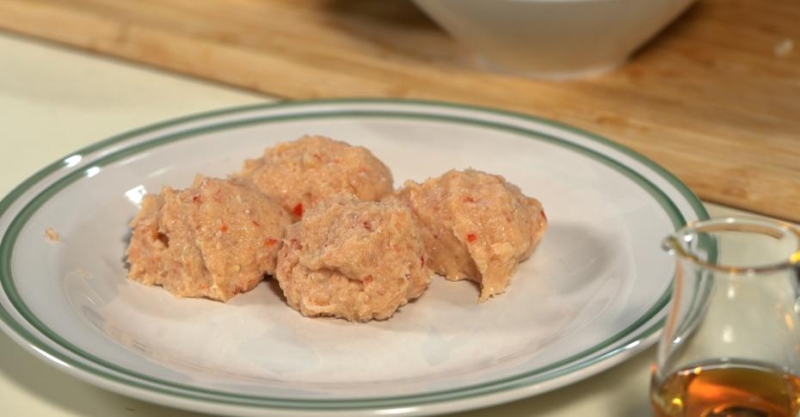 Рыбные шарики в чилийском стиле