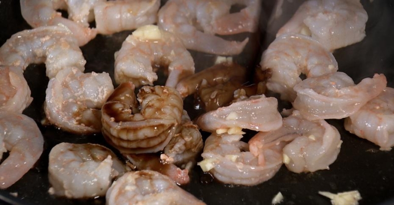 Креветки жареные с наршарабом