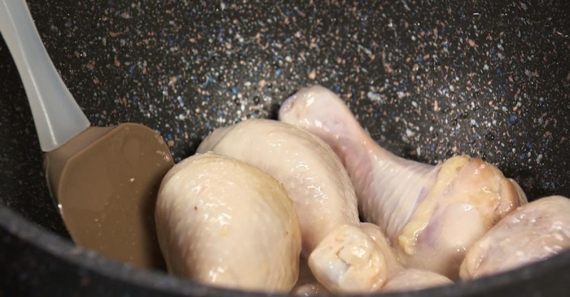 Курица по-гречески с питой