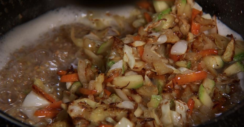 Пшеничная каша с кабачками