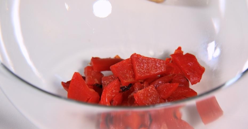 Салат с фасолью и запечённым болгарским перцем