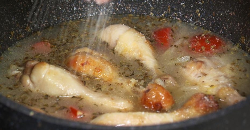 Курица по-гречески с питой